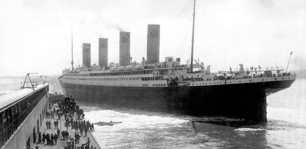 titanic_departing_southampton_dock.jpg.gallery.jpg