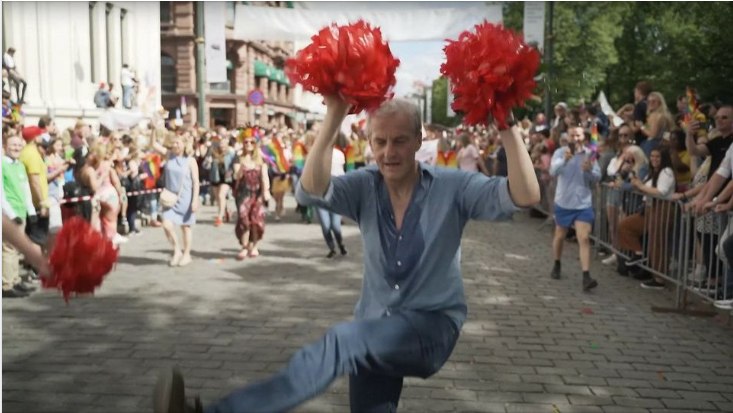 108413950_StrePride.jpg.9fb864c9f568f249c70d9ae3e1ad7d4c.jpg